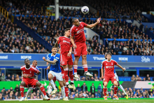 满了悬念 满了悬念