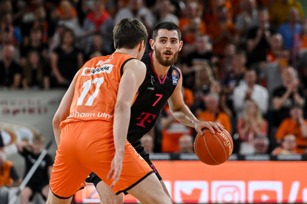 在冲击总冠 在冲击总冠